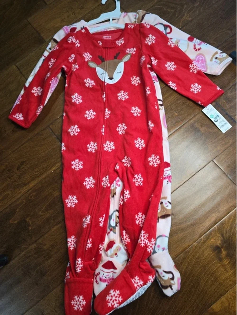 2t brand new christmas pajamas from carter's item 212G6